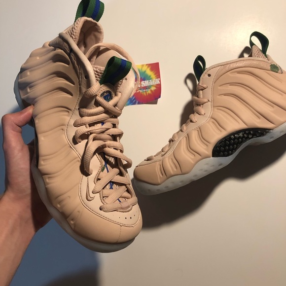 nike air foamposite one particle beige